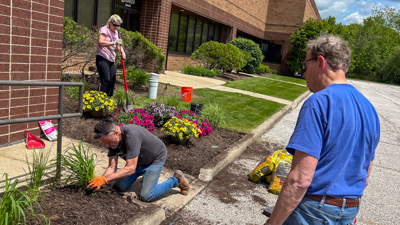 landscaping volunteers
