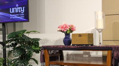 Sunday platform table